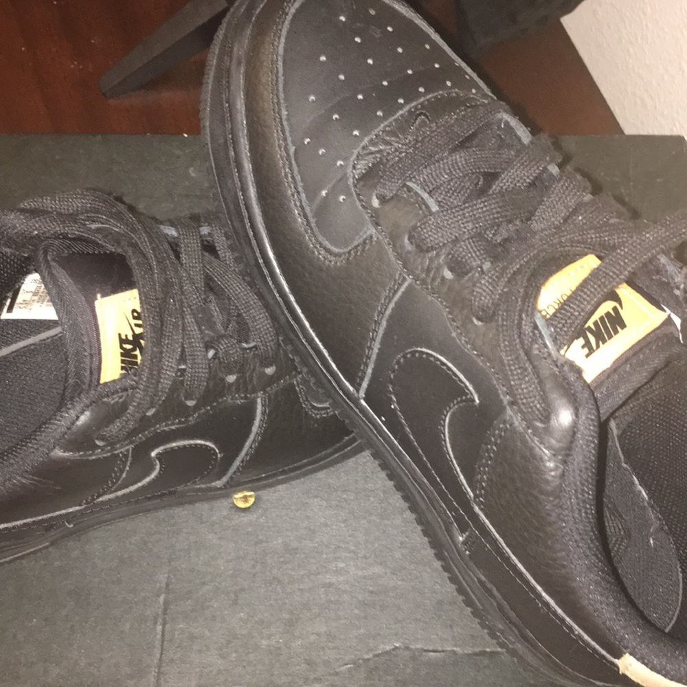 Too small but only worn a few times